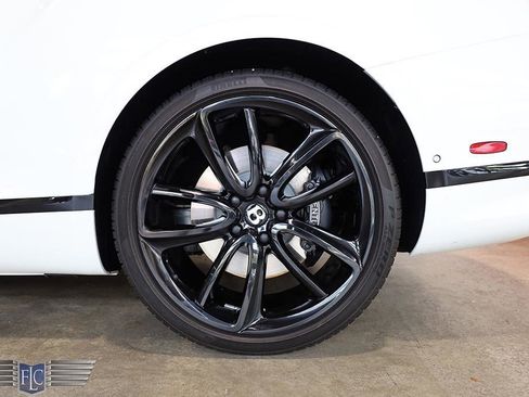 Used 2021 Bentley Continental GT V8 AWD/4WD image 38
