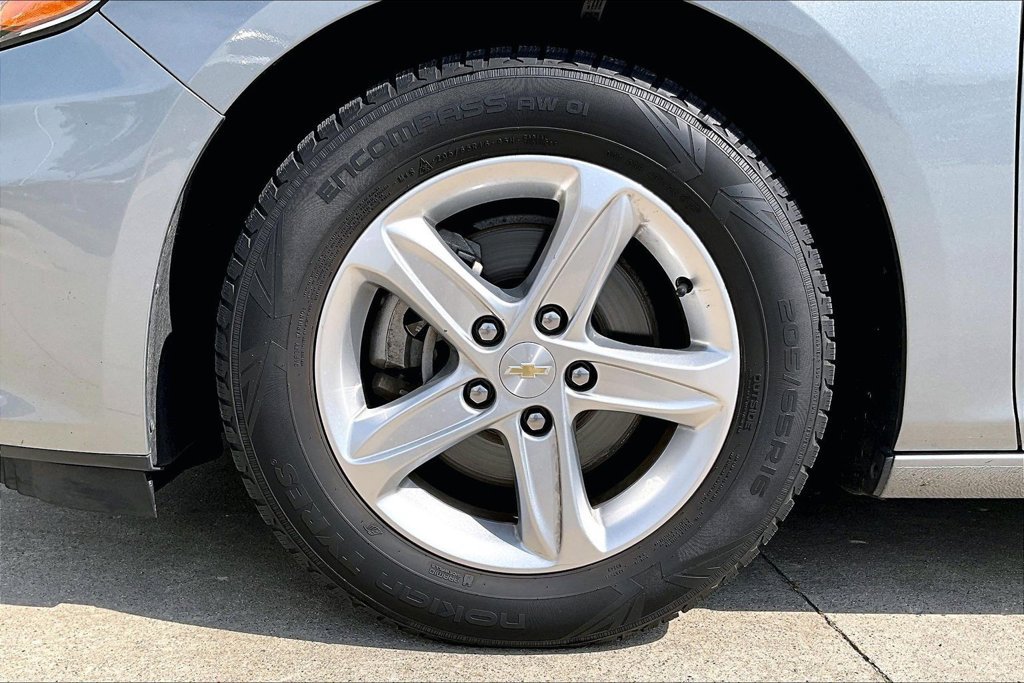 Used 2023 Chevrolet Malibu LS FWD image 10