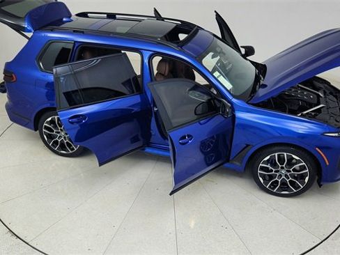 Used 2025 BMW X7 M60i image 88