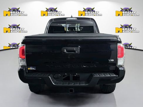 Used 2020 Toyota Tacoma TRD Sport AWD/4WD image 6