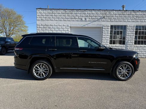 Used 2022 Jeep Grand Cherokee L Summit w/ Luxury Tech Group V AWD/4WD image 4