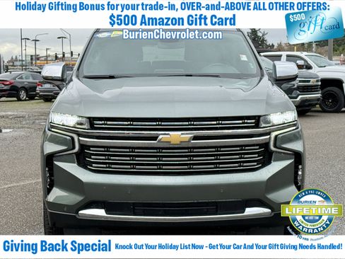Used 2023 Chevrolet Suburban Premier image 8