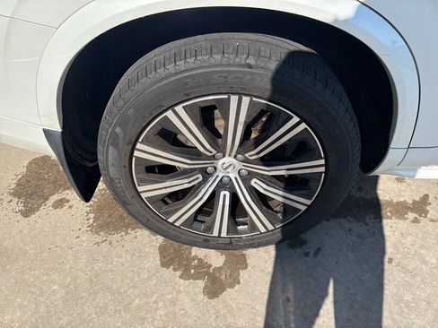 Certified 2023 Volvo XC90 B5 Core w/ Protection Package Premier AWD/4WD image 13
