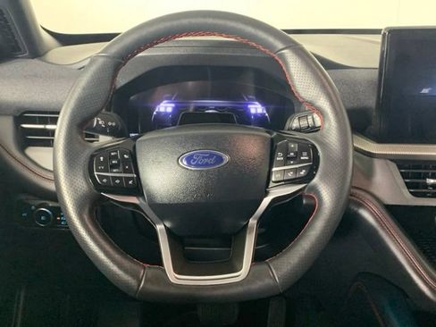 Used 2025 Ford Explorer ST-Line w/ Premium Package AWD/4WD image 28