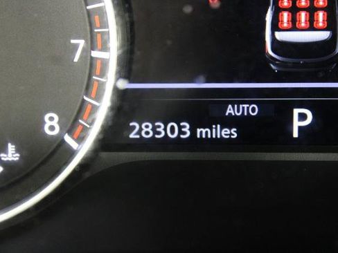 Certified 2025 Nissan Pathfinder SV AWD/4WD image 28