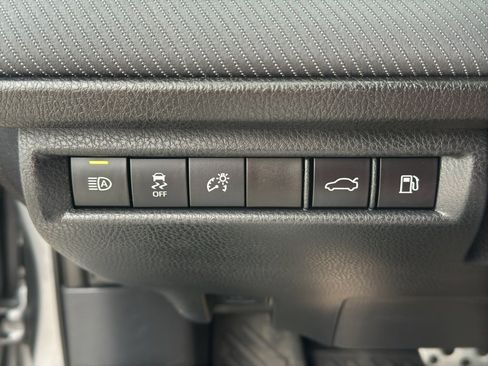 Used 2025 Toyota Camry SE image 22