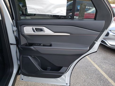 New 2026 Ford Explorer Active image 16