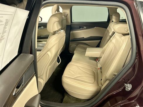 Used 2017 Lincoln MKX Reserve image 21