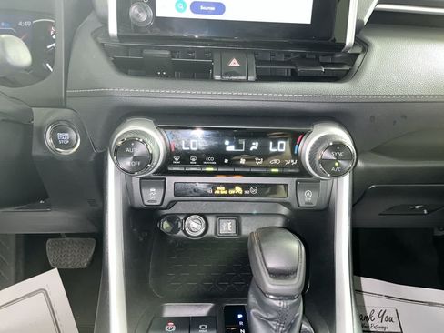 Used 2024 Toyota RAV4 XLE AWD/4WD image 20