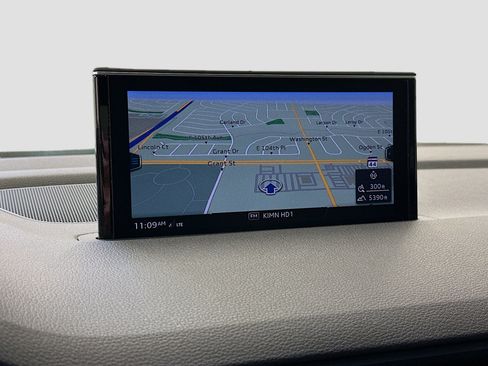 Used 2017 Audi Q7 3.0T Prestige w/ Prestige Package image 22