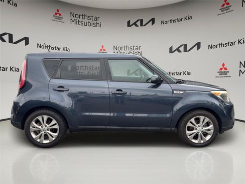Used 2015 Kia Soul + FWD image 12