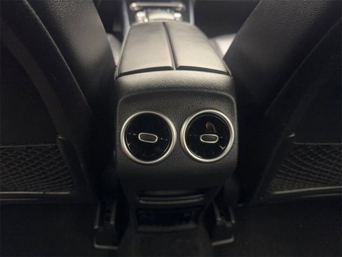 Used 2022 Mercedes-Benz GLB 250 w/ Premium Package Lite image 69