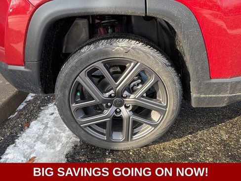 New 2026 Jeep Compass Latitude image 13