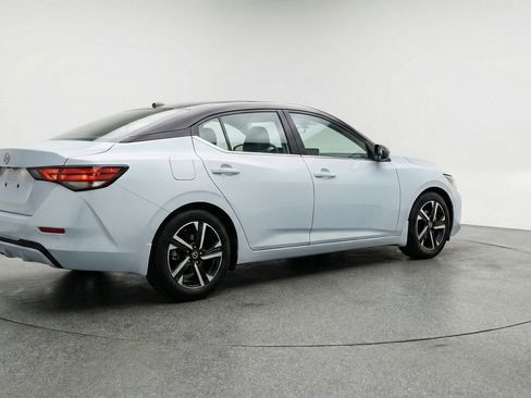 Used 2025 Nissan Sentra SV image 9