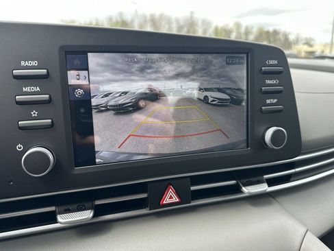 New 2026 Hyundai Elantra SE FWD image 17