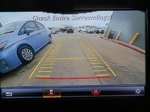 Used 2016 Mercedes-Benz C 300 4MATIC Sedan image 18