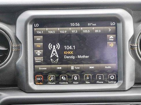 Used 2023 Jeep Gladiator Overland image 13