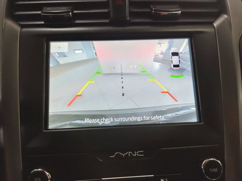 Used 2020 Ford Fusion SEL FWD image 33