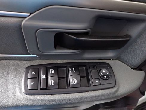 Used 2011 RAM 2500 ST w/ ST Popular Equipment Group AWD/4WD image 17