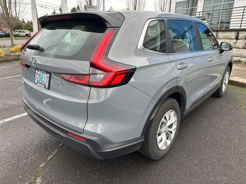 Used 2023 Honda CR-V LX image 5