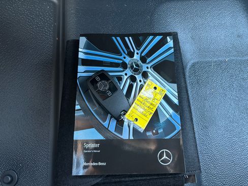 Used 2025 Mercedes-Benz Sprinter 2500 image 24