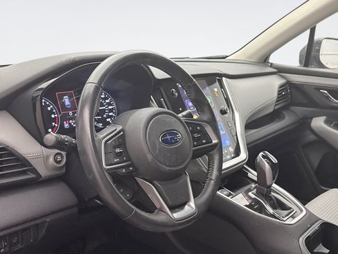 Used 2022 Subaru Outback Premium image 7