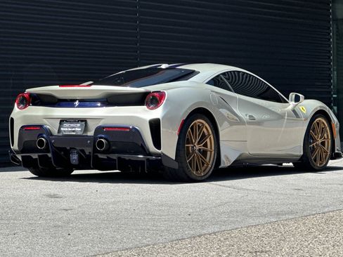 Used 2019 Ferrari 488 Pista Coupe RWD image 8