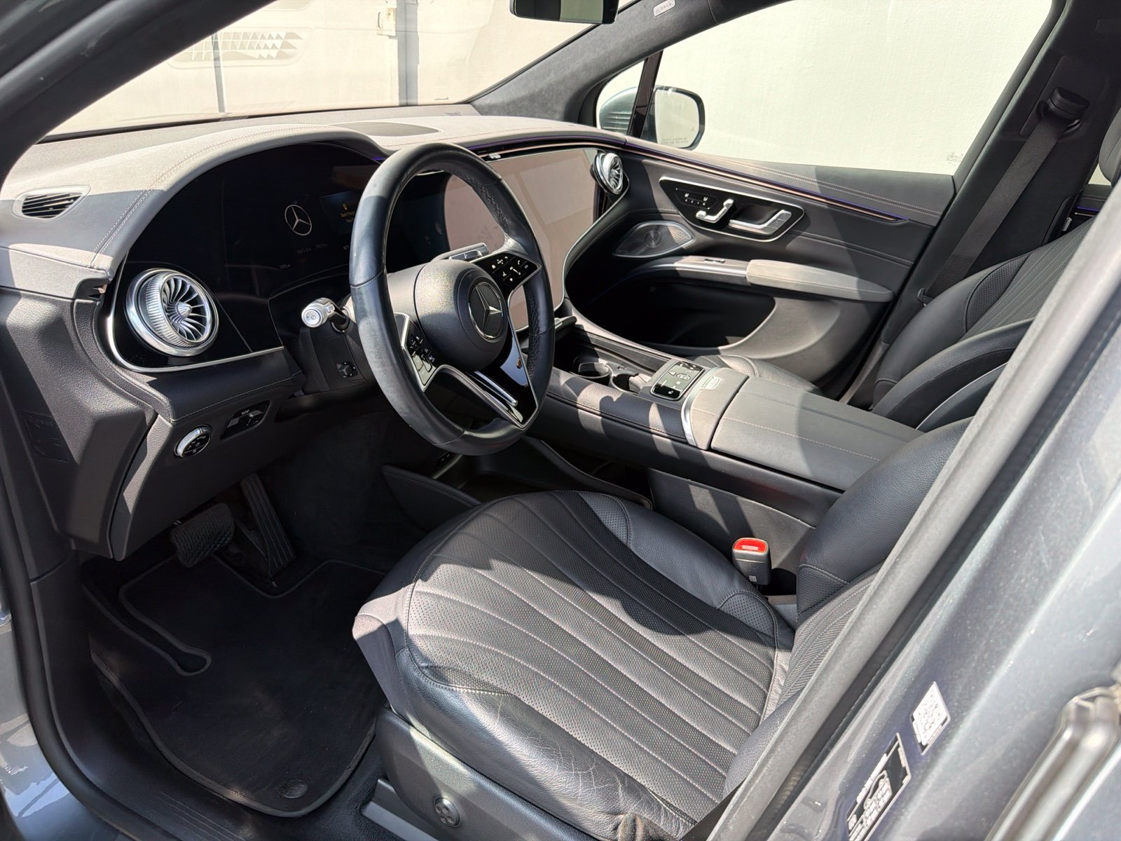 Used 2023 Mercedes-Benz EQS 580 4MATIC SUV image 6