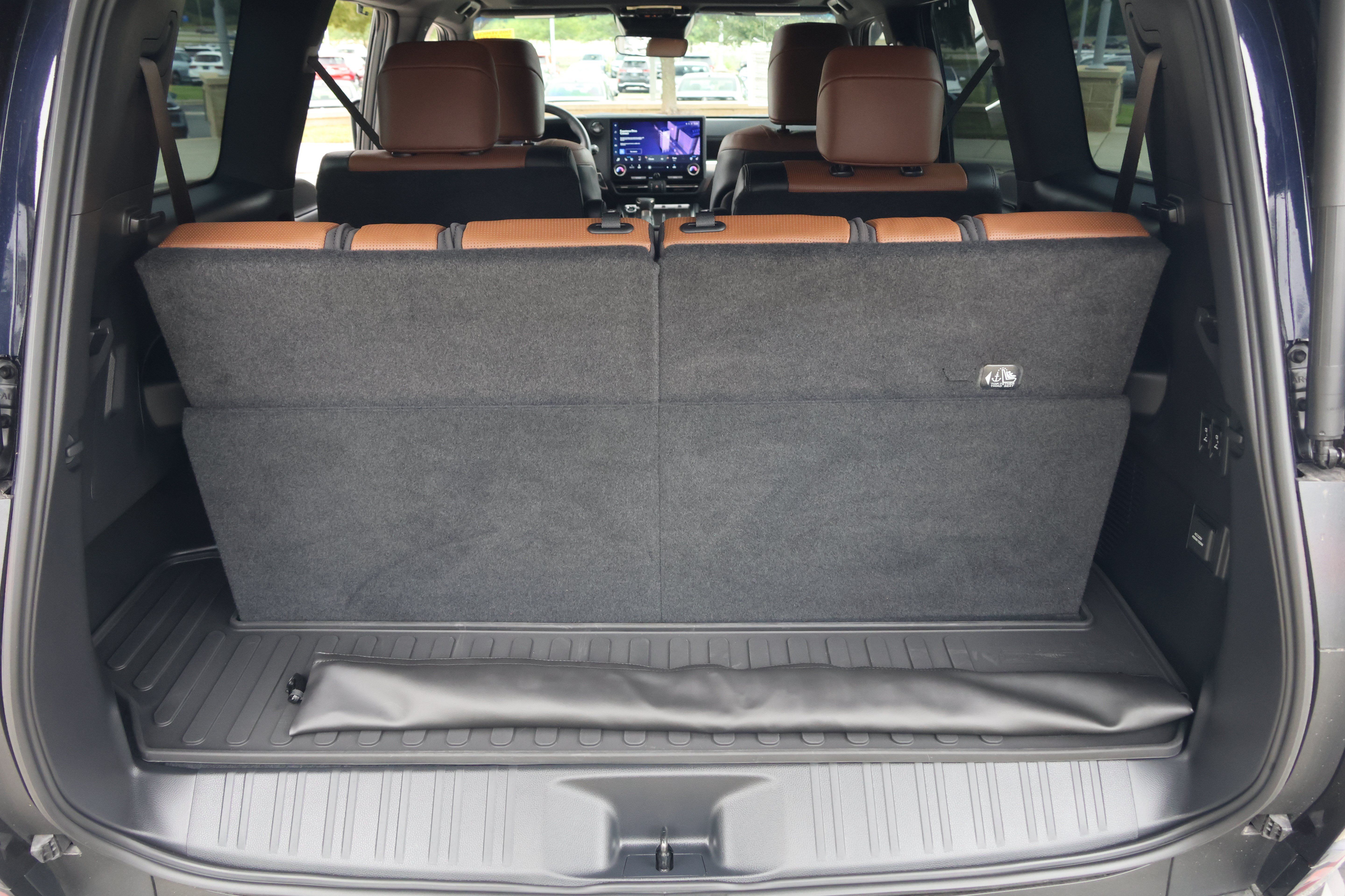 Certified 2026 Lexus GX 550 w/ Accessory Package (2T) AWD/4WD image 40