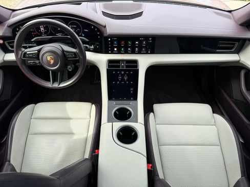Used 2025 Porsche Taycan image 14
