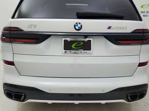 Used 2025 BMW X7 M60i AWD/4WD image 11