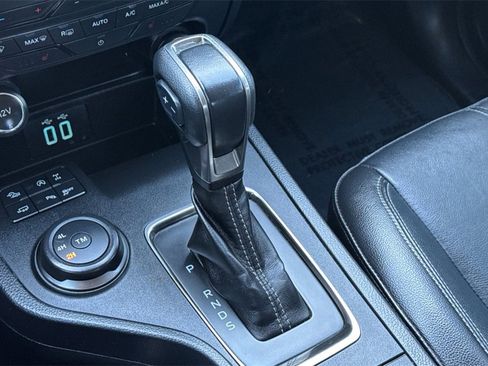 Used 2019 Ford Ranger Lariat w/ Equipment Group 501A Mid image 21