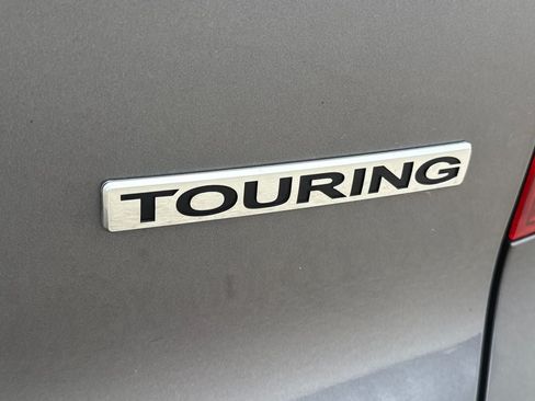 Used 2022 Honda Pilot Touring image 6