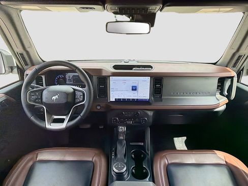 Used 2024 Ford Bronco Outer Banks image 19