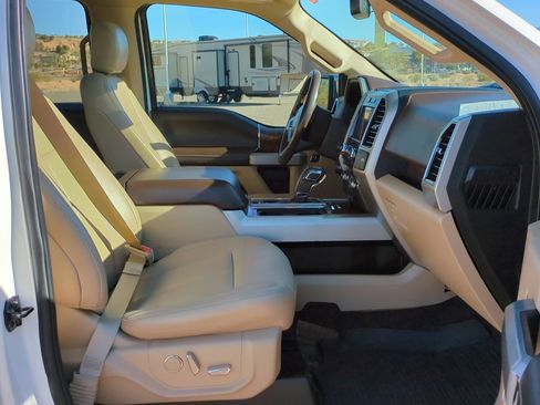 Used 2018 Ford F150 Lariat image 29