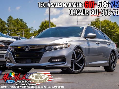 Used 2018 Honda Accord Sport image 3