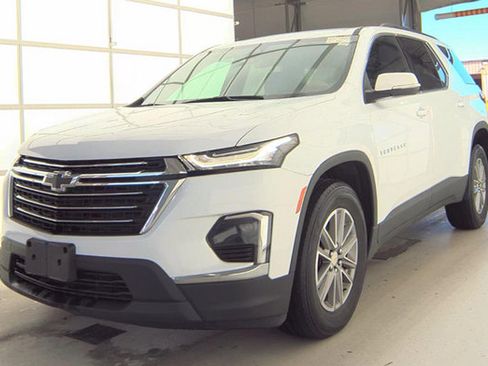 Used 2023 Chevrolet Traverse LT AWD/4WD image 4
