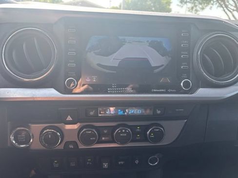 Used 2023 Toyota Tacoma Limited AWD/4WD image 11