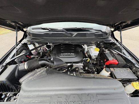 Used 2024 RAM 2500 Tradesman w/ Chrome Appearance Group image 16