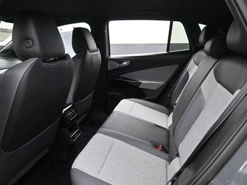 Used 2024 Volkswagen ID.4 Pro RWD image 20