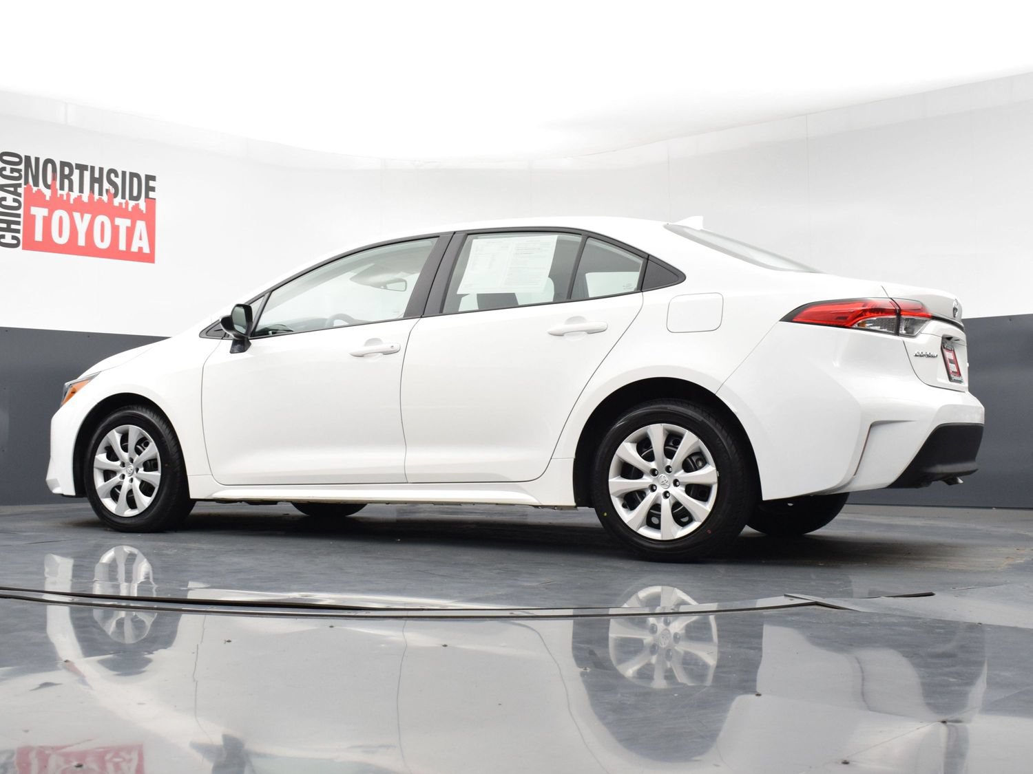 Used 2025 Toyota Corolla LE FWD image 25