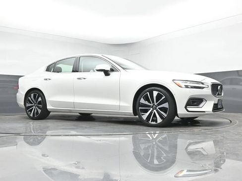 Used 2023 Volvo S60 B5 Ultimate w/ Climate Package FWD image 10