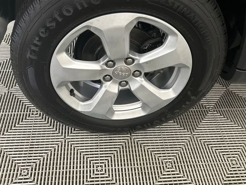 Used 2018 Jeep Compass Latitude w/ Popular Equipment Group image 10