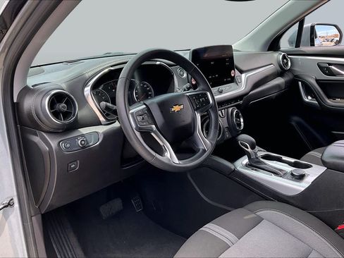 Used 2025 Chevrolet Blazer LT FWD image 16