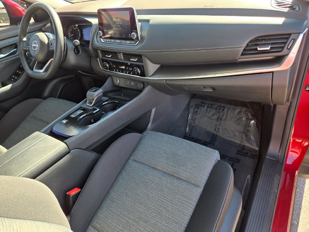 Certified 2023 Nissan Rogue SV FWD image 23