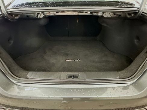 Used 2024 Nissan Sentra SV image 29
