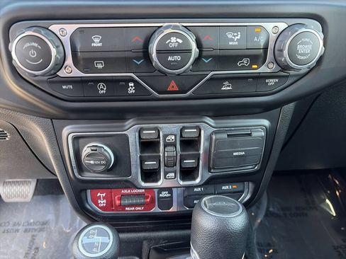 Used 2022 Jeep Gladiator Mojave w/ Auxiliary Switch Group AWD/4WD image 25