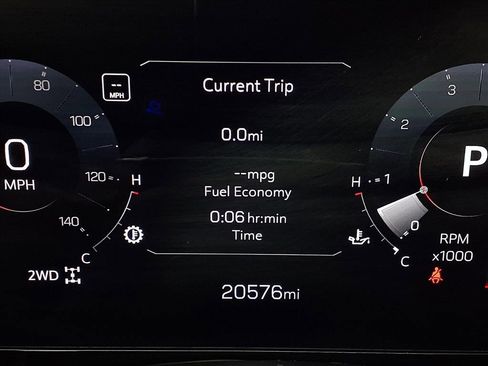 Used 2025 GMC Yukon Denali image 17