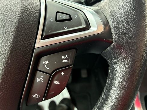 Used 2021 Ford Edge Titanium AWD/4WD image 17