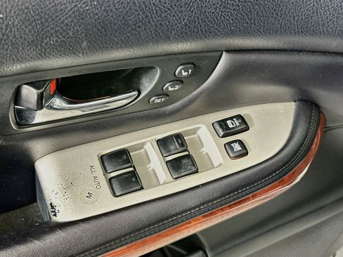 Used 2005 Lexus RX 330 FWD image 15